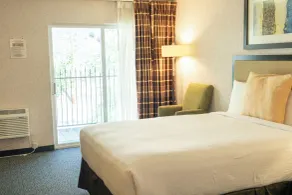 Argo Inn and Suites - Room