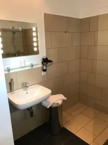 Campus Boardinghouse - Bathroom