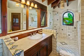Peter Bay Gatehouse - Bathroom