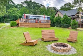 Lakefront Retreat w/ Private Dock! - Innvendig