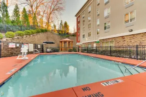 Holiday Inn Express & Suites Columbus - Ft Benning Maingate by IHG - Piscine