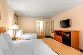 Brentwood Inn Clinton - Chambre