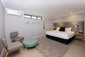 The Stirling Arms Hotel - Room