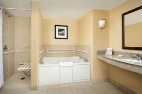Hilton Garden Inn Yakima Downtown - Salle de bain