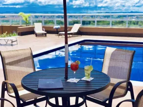 Lummina Mogi - Pool