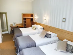 The Westlynne Hotel & Apartments Free Parking Near Manchester Centre - Room