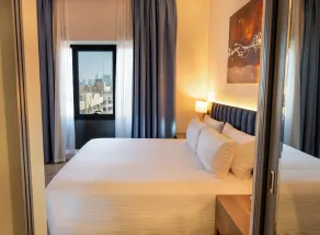 Majestic Central Hotel - Room