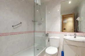 Hotel Ciudad de Navalcarnero - Bathroom