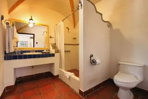Villa Colonial - Bathroom