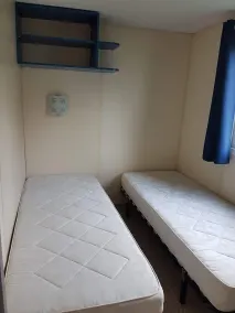 Mobil home avec 3 chambres à coucher pour 6 personnes - Chambre