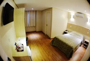 Golden Hotel - O MAIS CENTRAL - Pet Friendly - Room