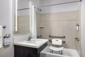 Candlewood Suites Alexandria by IHG - Badezimmer