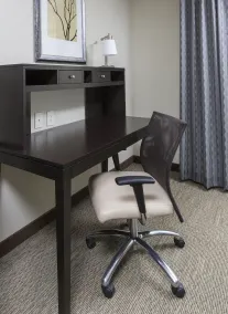 Staybridge Suites Canton by IHG - Chambre