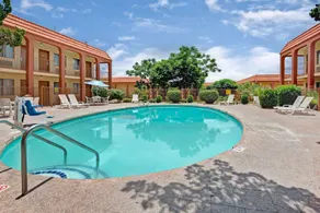 Super 8 by Wyndham El Paso Airport - Piscine
