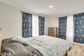 Spacious Oswego Home: 6 Mi to Fort Ontario! - Interiør