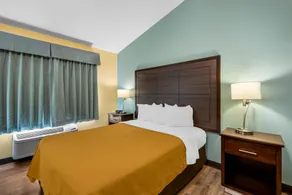 Econo Lodge Inn & Suites Eau Claire South - Chambre
