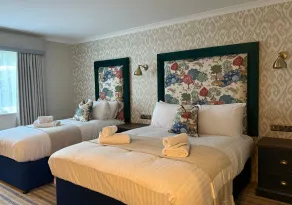 Thatchers, Leatherhead East Horsley - Room
