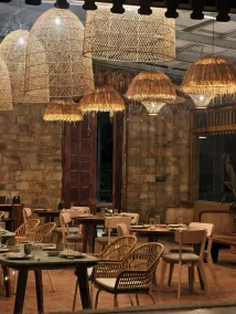 Over The World - Restaurant