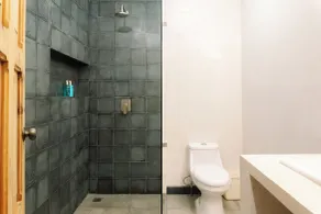 Docecuartos Hotel - Bathroom