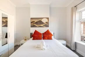Haus mit 2 Schlafzimmern und kostenlosem Parkplatz - Zimmer