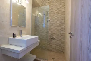 Hilltop Residences - Bad