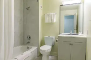Motel 6 Niagara Falls, ON Near the Falls - Salle de bain
