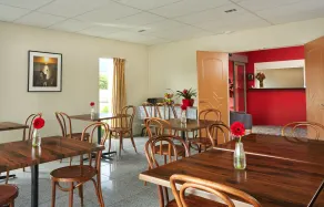Saxton Lodge - Hall
