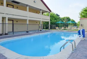 Red Roof Inn Indianapolis - Greenwood - Pool