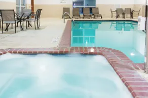 Holiday Inn Express Hotel & Suites Alvarado by IHG - Basseng