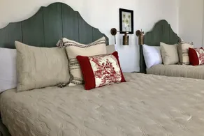 Twin Gables of Woodstock - Room