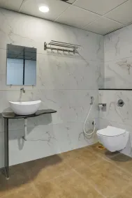 Hotel Sky Inn Pune - Bathroom