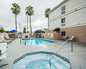 Quality Inn Plant City - Lakeland - Piscine