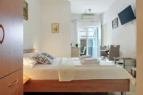 Studio for 2 People - Split Region With Sea View - Close to Commodities - Værelse