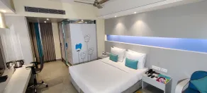 ZIBE Luxe Hyderabad by GRT Hotels - Værelse
