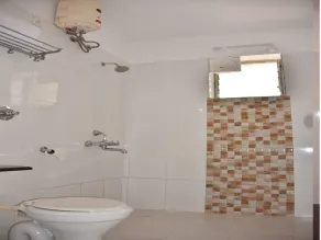 OYO 9411 Resort Calangute - Bathroom
