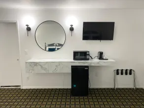 Pilgrim Inn - Room
