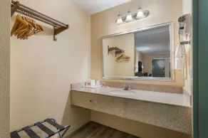 Econo Lodge Cullman South - Salle de bain