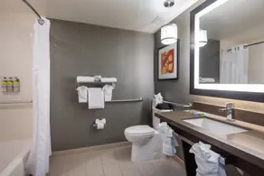Holiday Inn Express Redwood City Central by IHG - Salle de bain