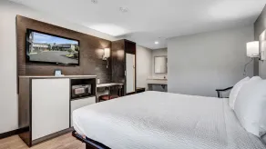 Days Inn & Suites by Wyndham Niagara Falls/Buffalo - Rom