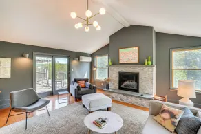 Home w Fire Pit Near Downtown Hudson Skiing - Interior