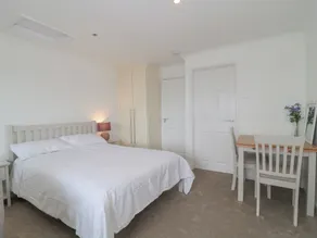 27 Fernhill Heights - Room