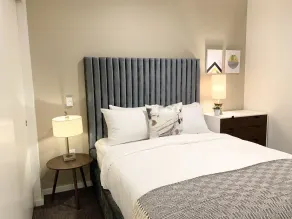 Domicile Suites at Venn on Main - Room