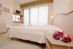 Hotel Crown - Chambre