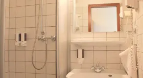 Brunnen Hotel - Bad