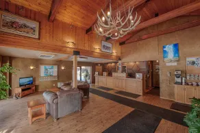 Brandin' Iron Inn - Hall
