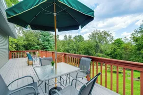 Blacksburg Hideaway w/ Hot Tub ~ 5 Mi to Campus! - Intérieur