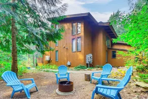 Lakeside Winter Walks! Idaho Condo w/ Resort Perks - Intérieur