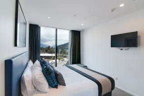 Ramada by Wyndham Queenstown Central - Chambre