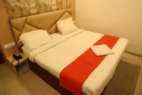 Hotel Bhubaneswari Classic - Room