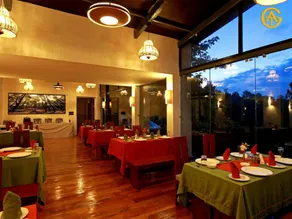 Queens Meadows by Sunshine & Smiles - Restaurant
